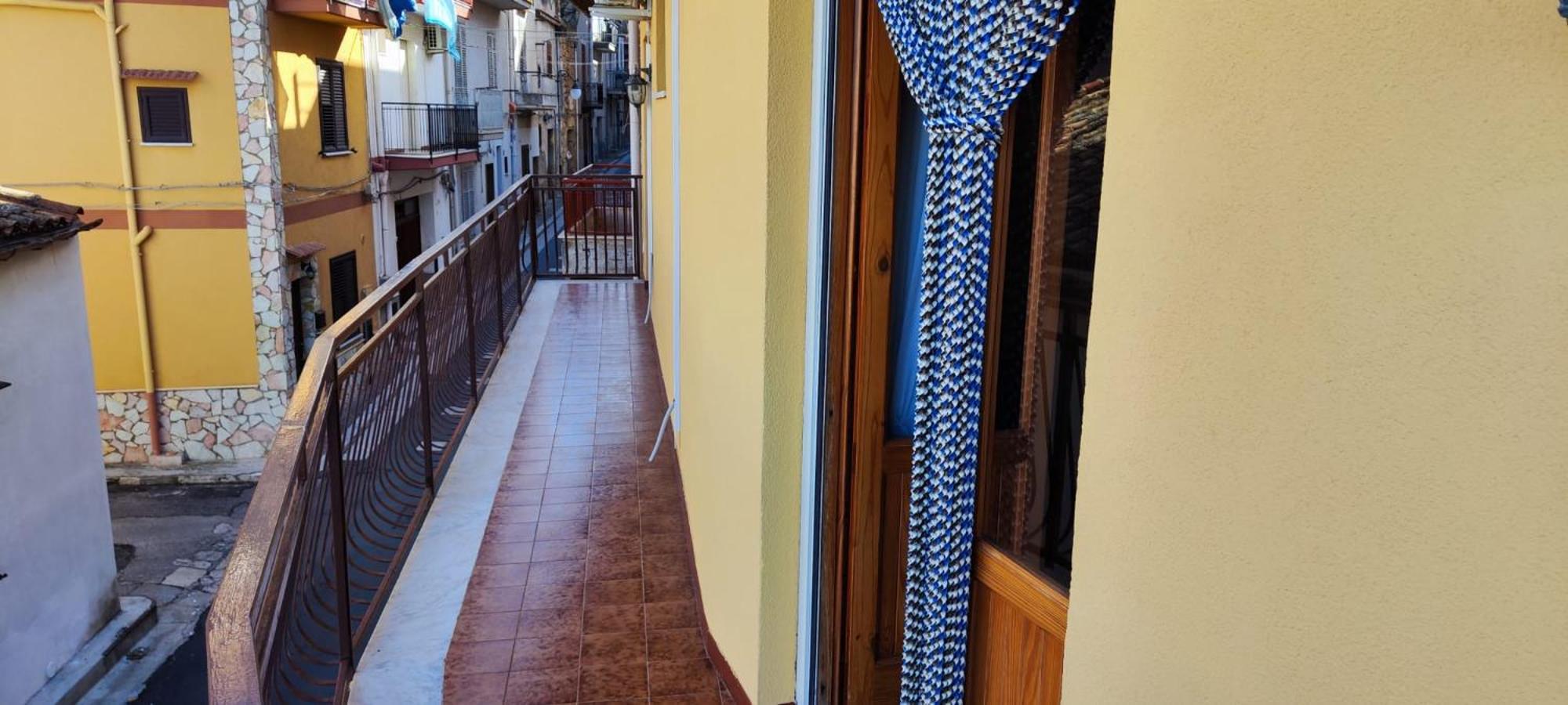 Апартаменты Panoramico Wifi Tv Centro Storico Кастельдачча Экстерьер фото